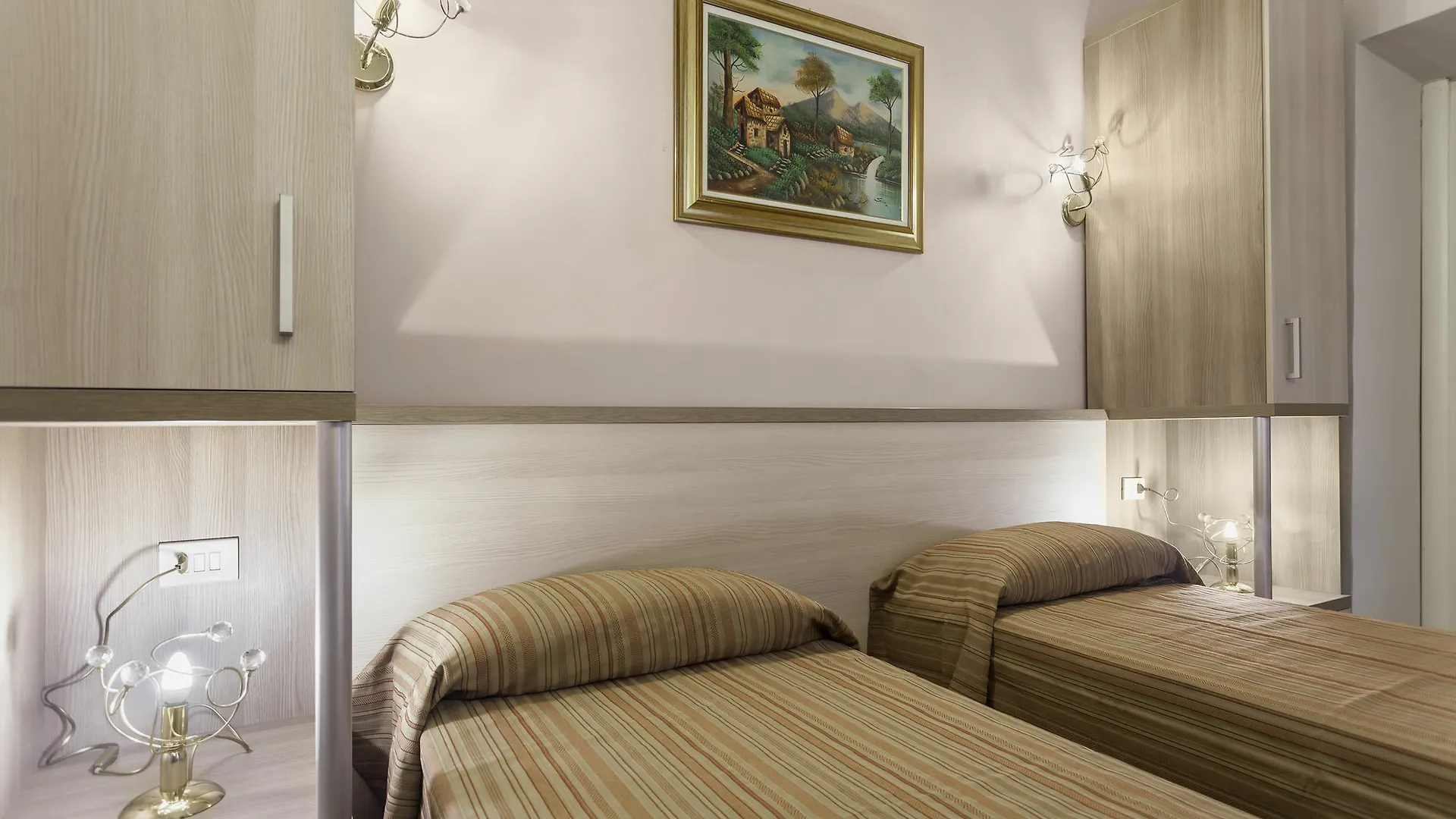Hotel Domus Napoleone à Rome Maison d'hôtes