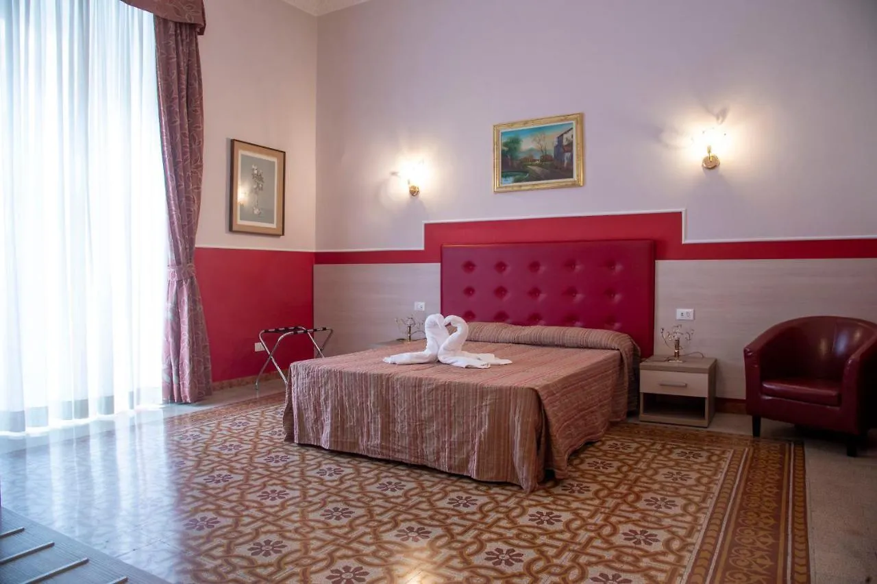 Hotel Domus Napoleone Roma 3*,  Italia