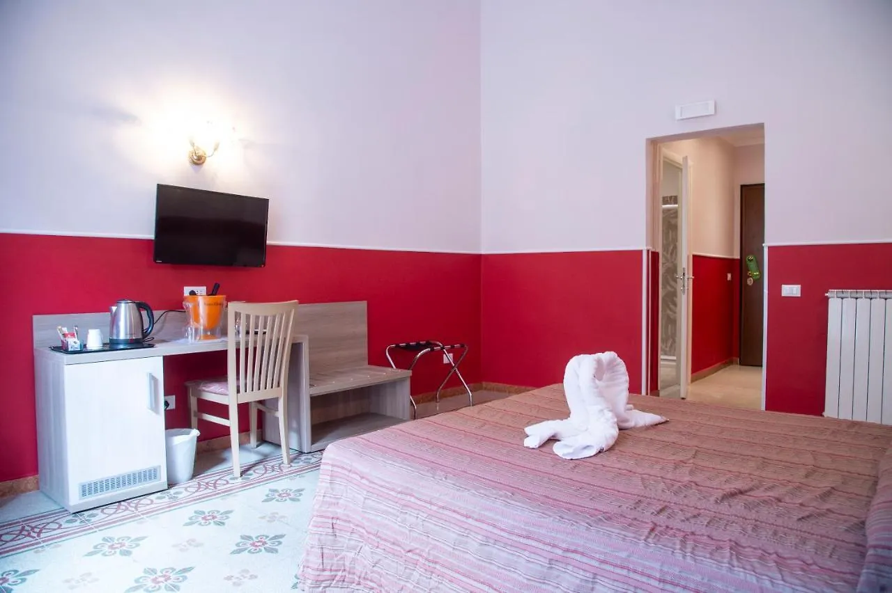*** Affittacamere Hotel Domus Napoleone Roma Italia